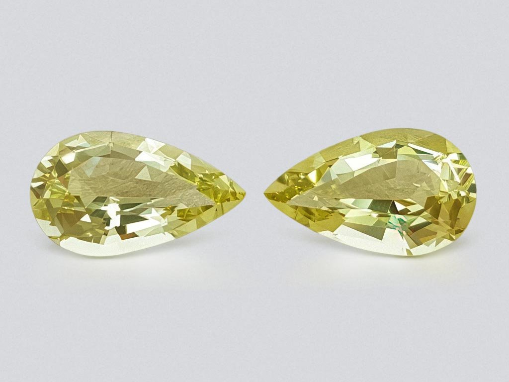 Paire de béryls taille poire jaune citron 6,86 carats Image №1