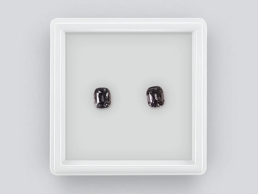 Pair of cushion cut spinels 1.23 carats Image №1