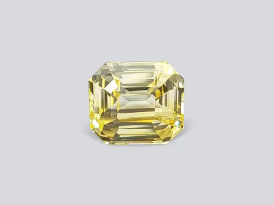 Large unheated golden yellow octagon cut sapphire 15.06 carats, Sri Lanka photo