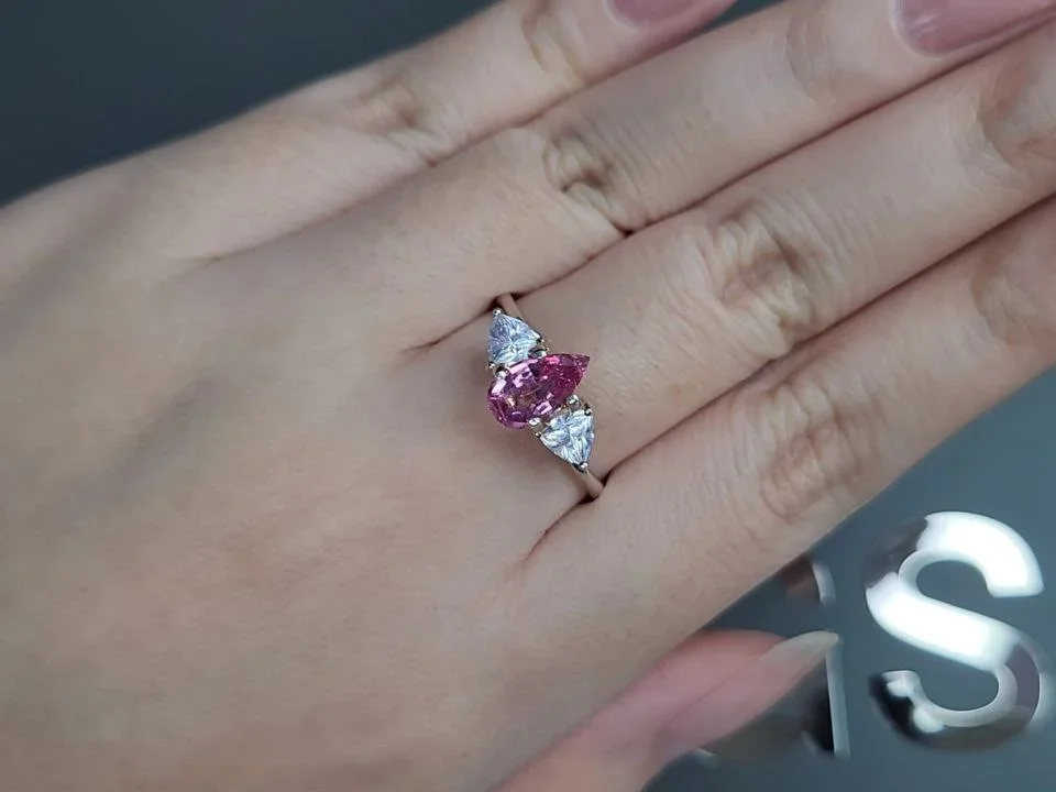 Spinelle rose Mahenge poire taillée 1,06 carats, Tanzanie Image №5