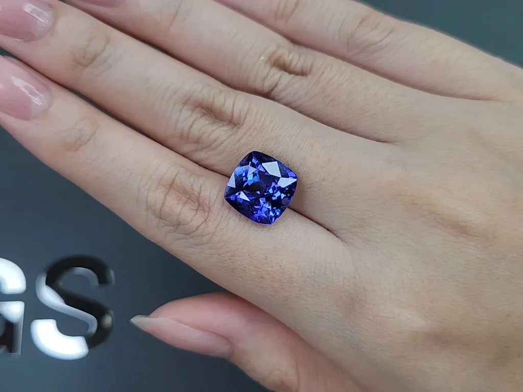 Tanzanite in cushion cut 7.09 carats, Tanzania Image №2