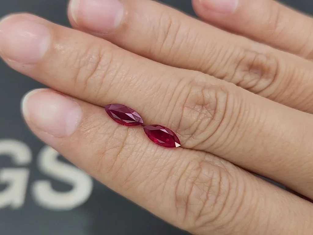 Par de rubíes talla marquesa de 1,41 carats, Birmania Image №2