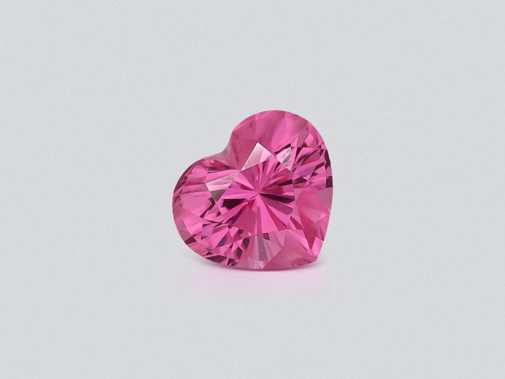 Spinelle rose taille cœur de 1,55 carat, Tanzanie Image №1