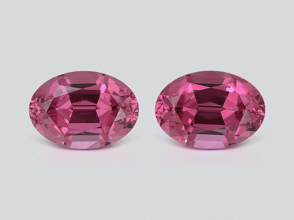Paire de grenats rhodolites de taille ovale 2,19 carats, Madagascar Image №1