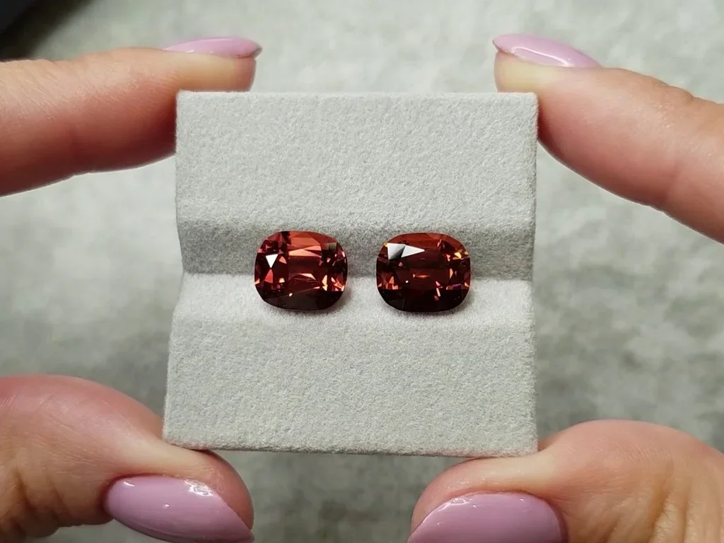 Paired reddish-orange tourmalines from Afghanistan 8.61 carats Image №3