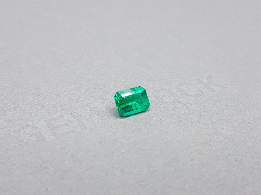 Colombian Vivid Green Emerald 1.08 ct Image №2