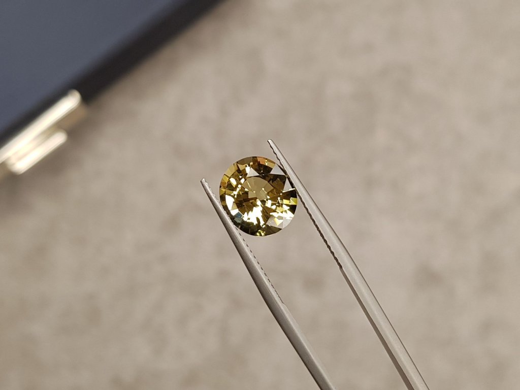 Golden yellow oval cut tourmaline 3.56 carats, Africa Image №2