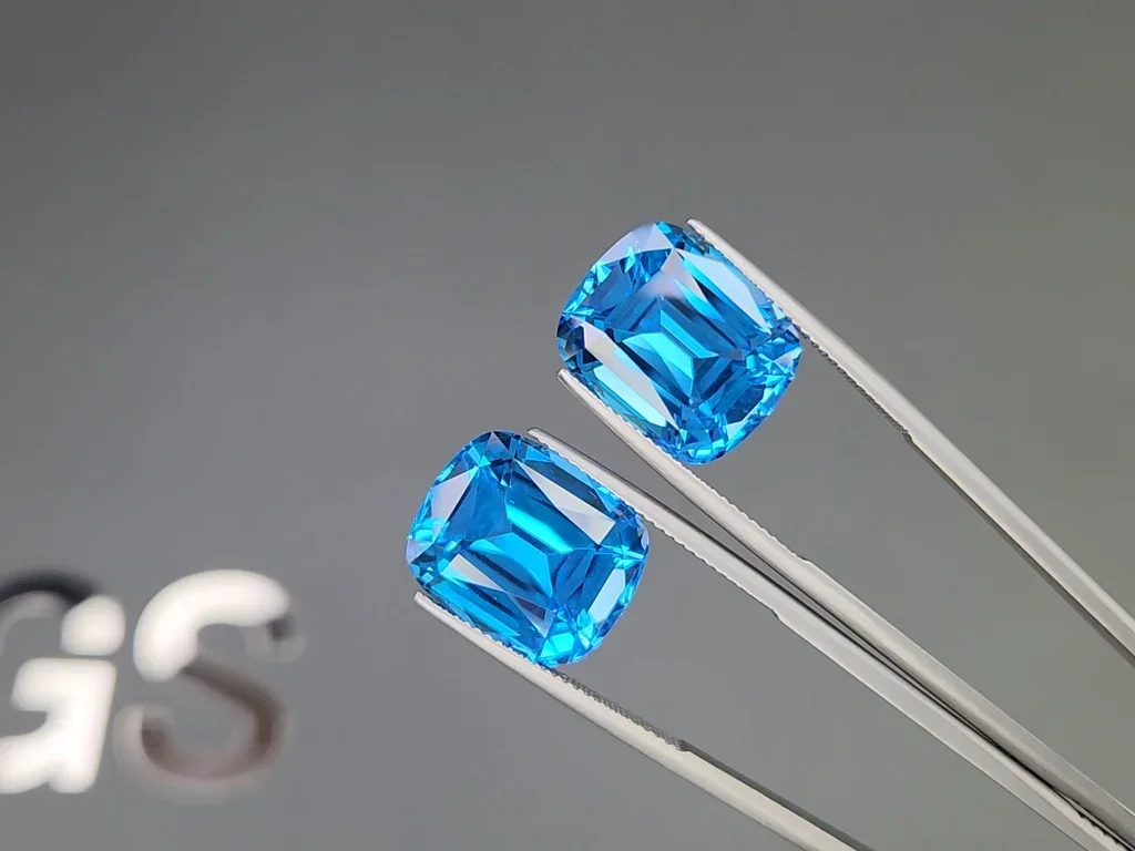 Conjunto de topacio azul brillante (azul suizo) talla cojín 53,84 quilates, Brasil  Image №4