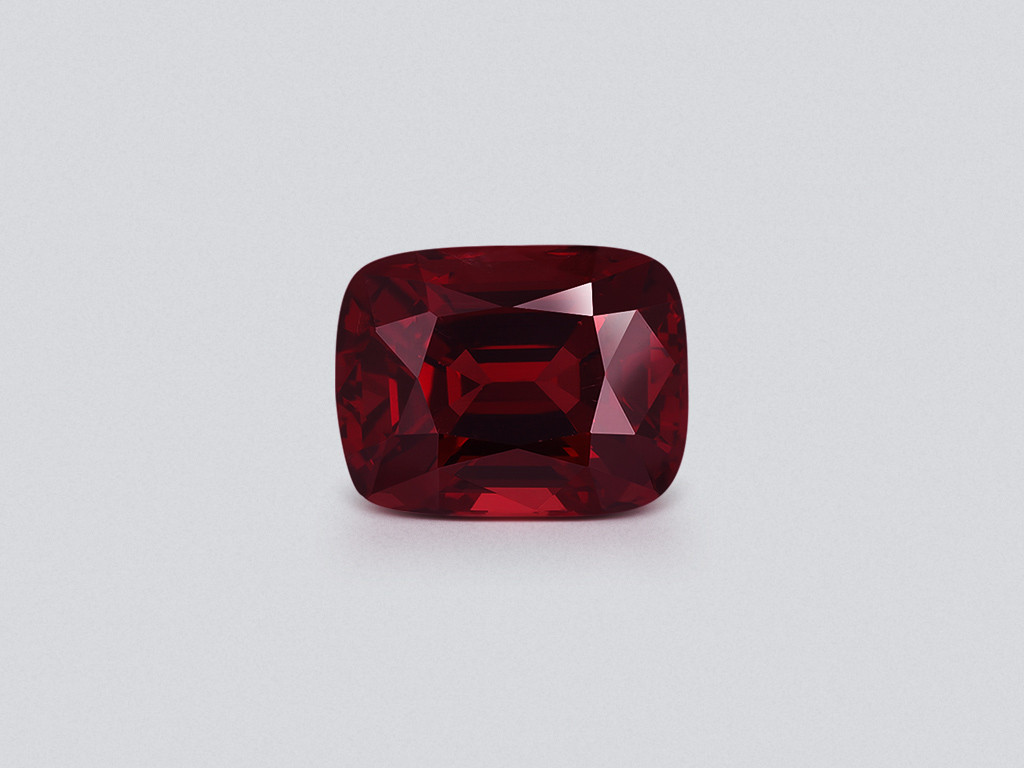 Spinel Intense red cushion cut 6.82 carats Vietnam Image №1