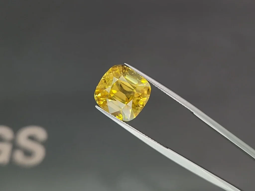 Unbehandelter goldgelber saphir im kissenschliff 15,15 karat, Sri Lanka Image №3