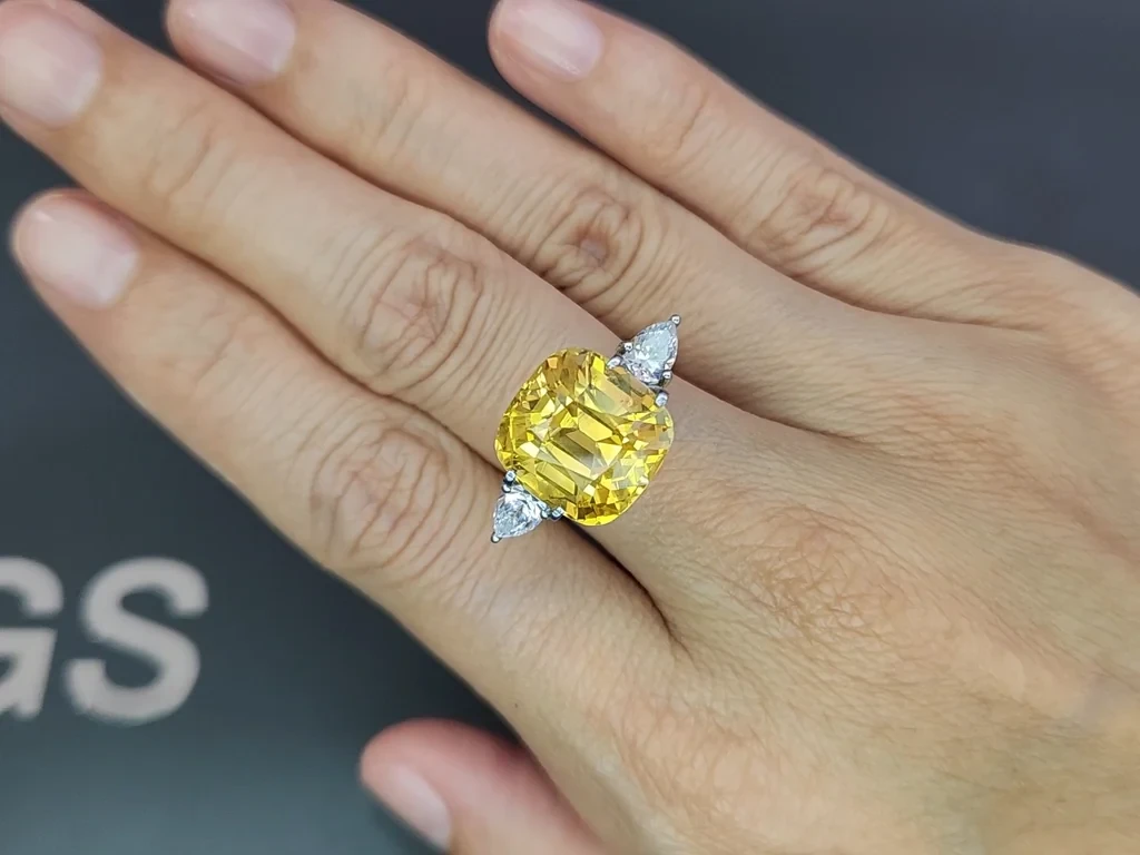 Unbehandelter goldgelber saphir im kissenschliff 15,15 karat, Sri Lanka Image №5