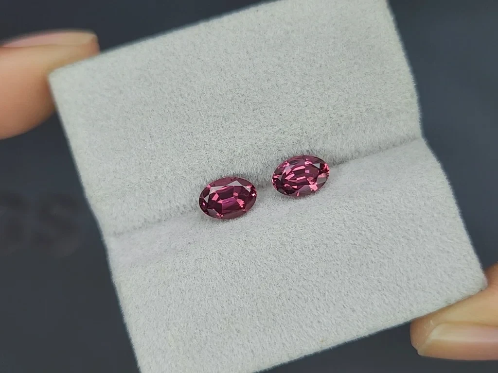 Paire de grenats rhodolites de taille ovale, 1,87 carat, Madagascar Image №4