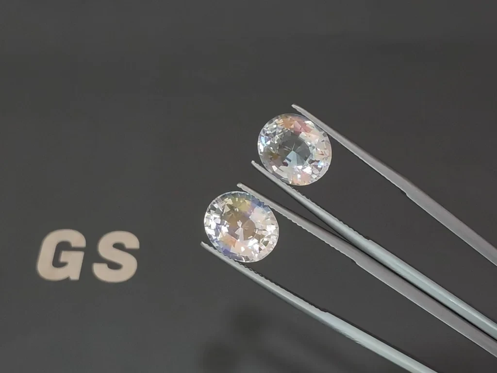 Paire de pierres de lune arc-en-ciel de taille ovale, 9,34 carats, Madagascar Image №3