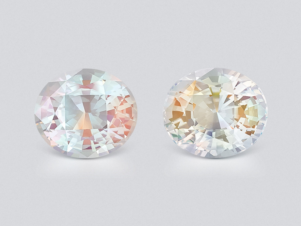 Paire de pierres de lune arc-en-ciel de taille ovale, 9,34 carats, Madagascar Image №1