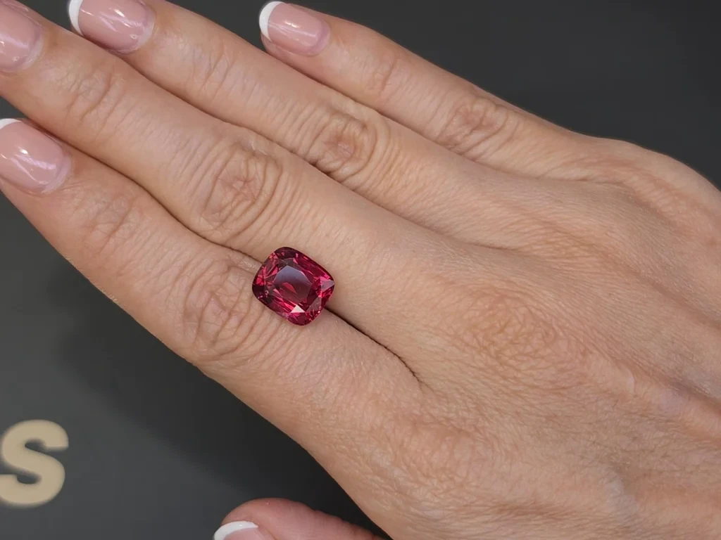 Spinelle rouge taille coussin de 5,14 carats, Tanzanie Image №2