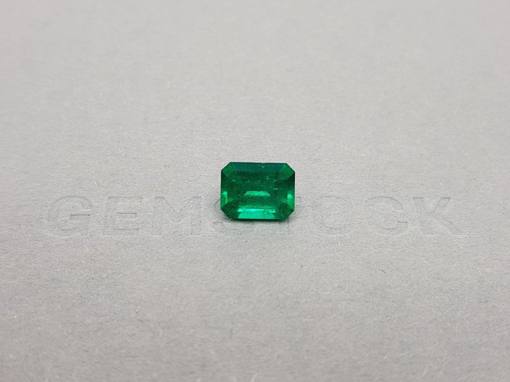 Intense Colombian Muzo Green Emerald octagon shape 1.94 ct Image №1