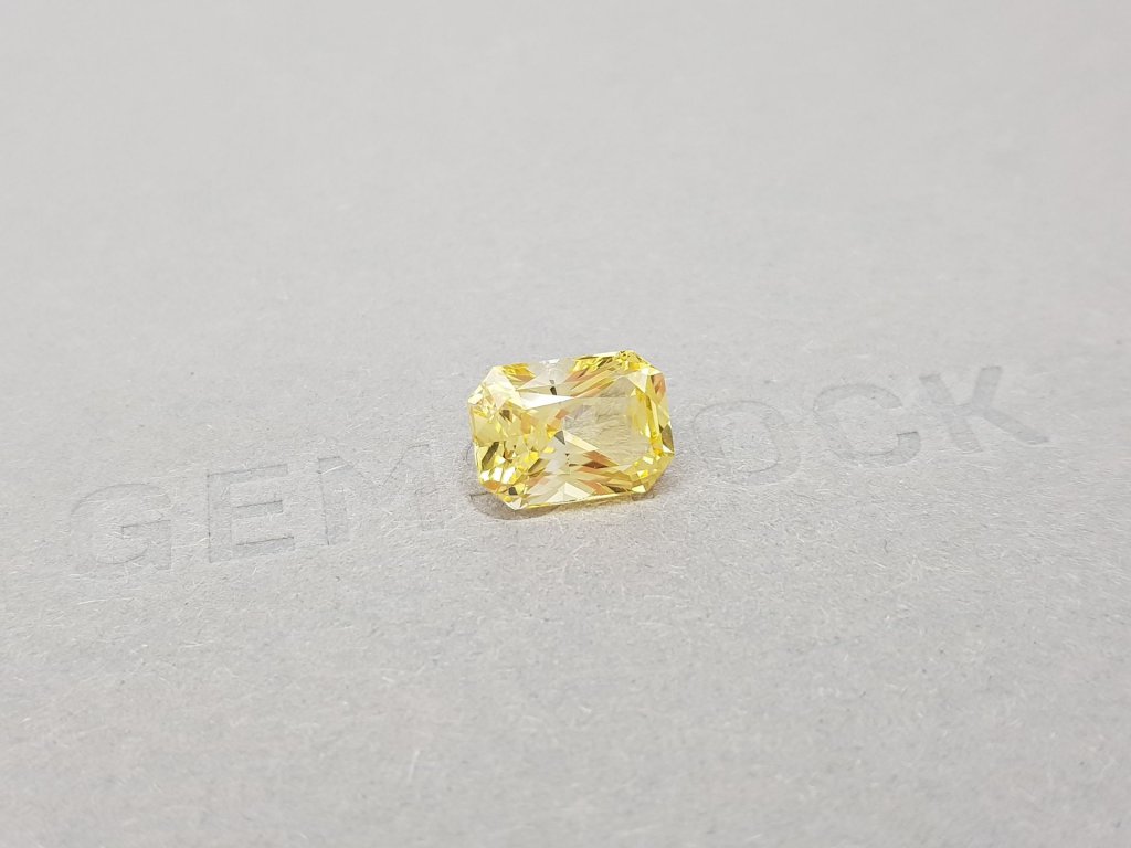 Yellow untreated radiant cut sapphire 3.54 ct, Sri Lanka Image №2