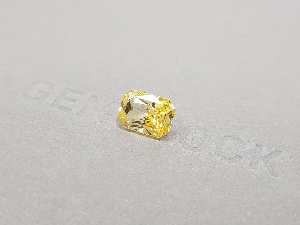 Yellow untreated radiant cut sapphire 3.54 ct, Sri Lanka Image №3