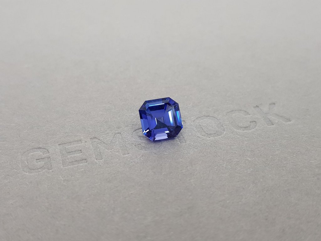 Vivid blue natural tanzanite in octagon cut 2.24 ct, Tanzania Image №2