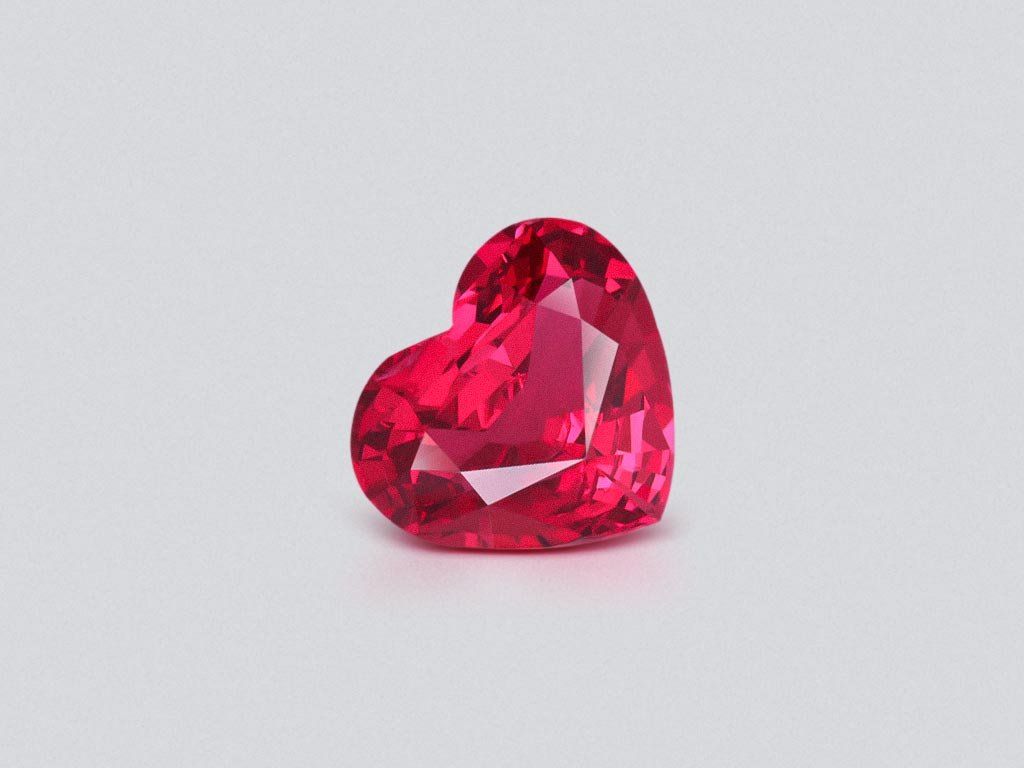 Super rare vivid vibrant red spinel in heart shape 4.15 carats, Vietnam  Image №1