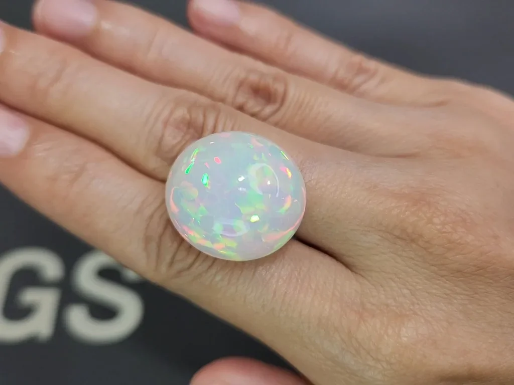 Opale blanche taille ronde 29,77 carats, Éthiopie Image №2