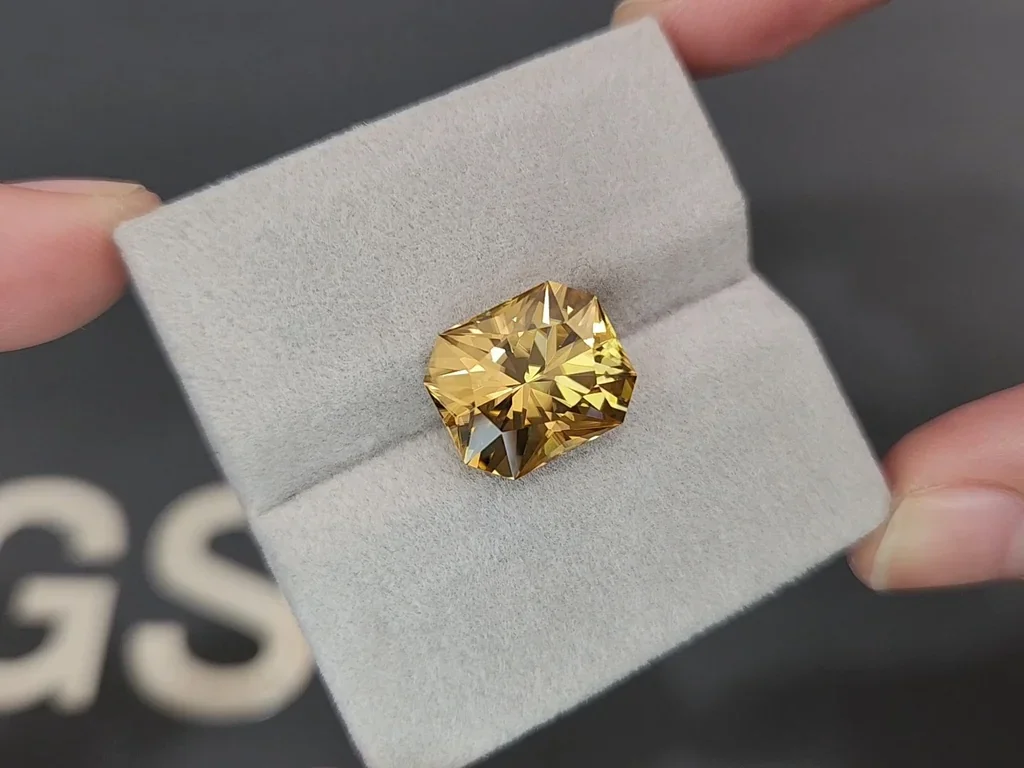 Yellow-brown zircon in radiant cut 10.77 carats, Sri Lanka Image №4