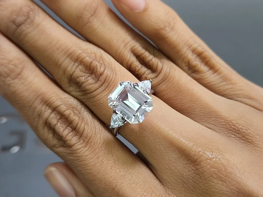 Kunzite octagon cut 5.03 carats, Pakistan Image №5