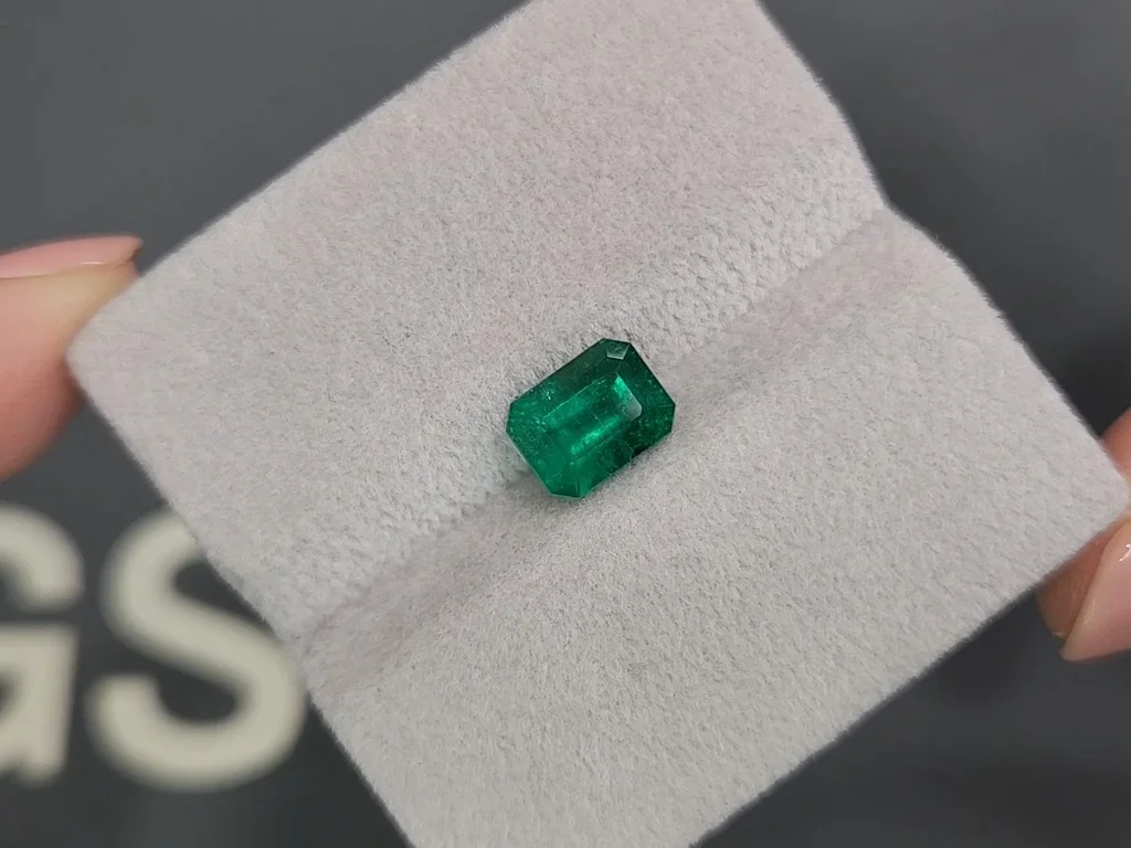 Emeraude Muzo Green Octagon 1,57 ct, Colombie Image №4