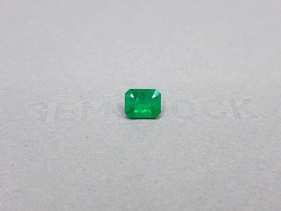 Colombian Vivid Green Emerald 1.25 ct Image №1