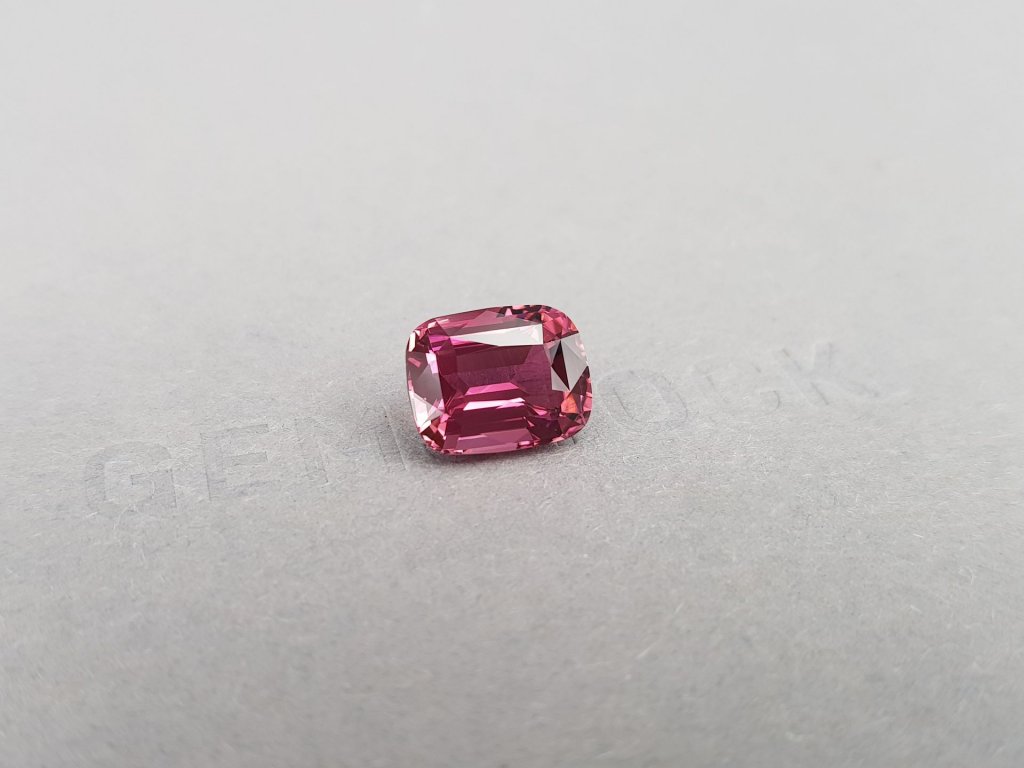 Intense pink cushion cut rubellite 5.03 carats, Nigeria Image №2