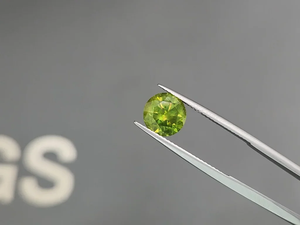 Uraler Demantoid-Rundschliff von 2,85 Karat Image №3