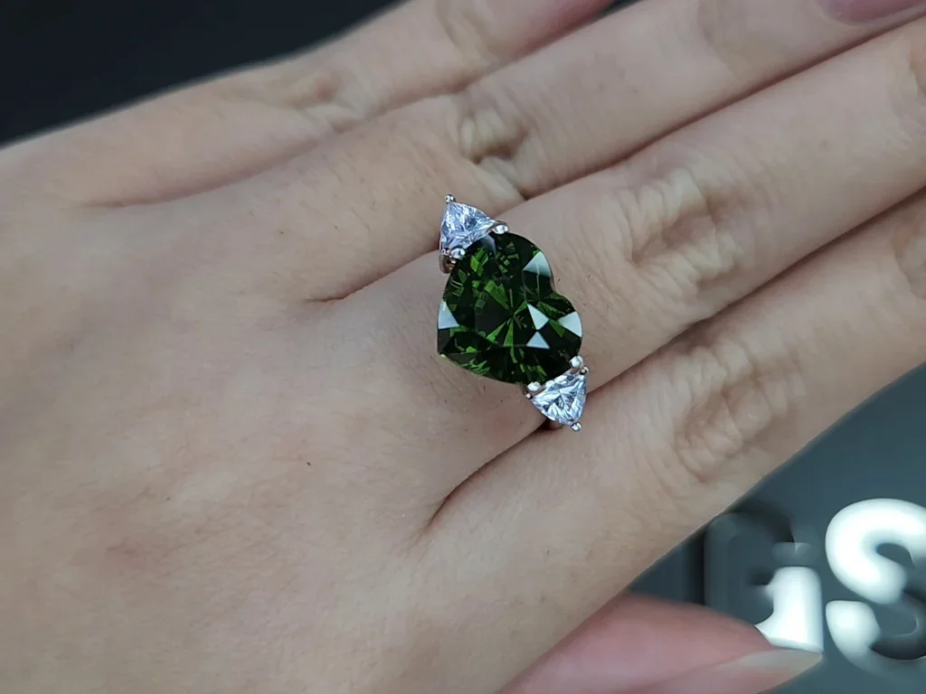 Green zircon in heart shape 7.01 Carats Image №5