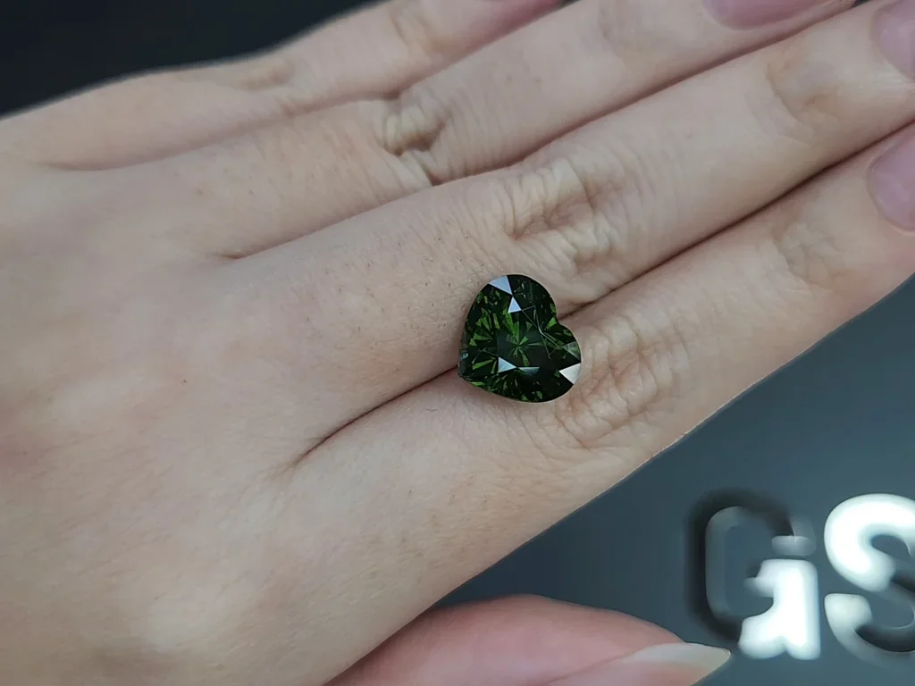 Green zircon in heart shape 7.01 Carats Image №2