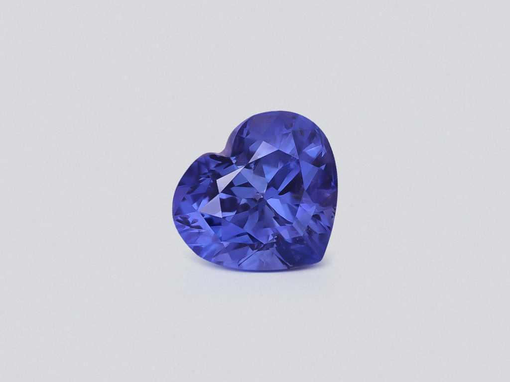 Unheated sapphire  color change heart shape 9.08 carats, Sri Lanka Image №1