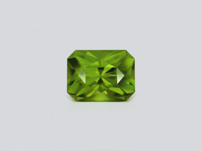 Grün-gelber peridot radiantschliff 3,69 carats, Burma  photo