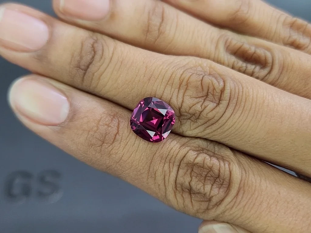 Rhodolith granat kissenförmiger 4,55 karat, Tansania Image №2