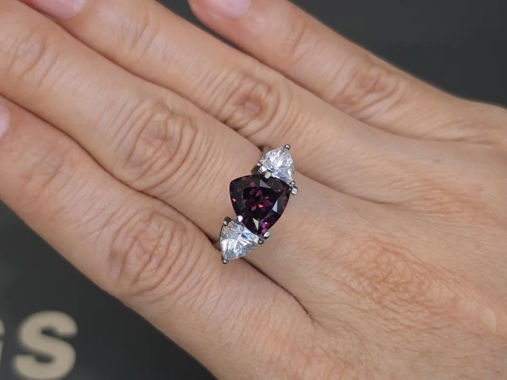 Purple spinel trillion cut 2.62 carats, Tanzania Image №5