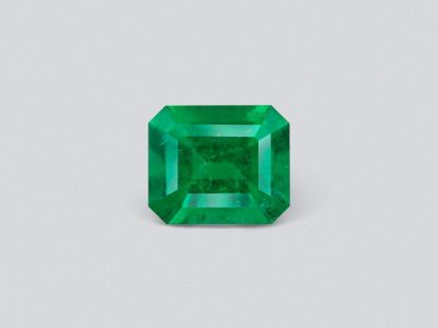 Colombian Vivid Green Emerald in octagon cut 2.52 ct photo