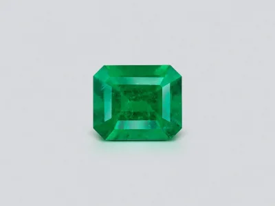 Émeraude octogonale vert vif de Colombie 2,52 ct photo