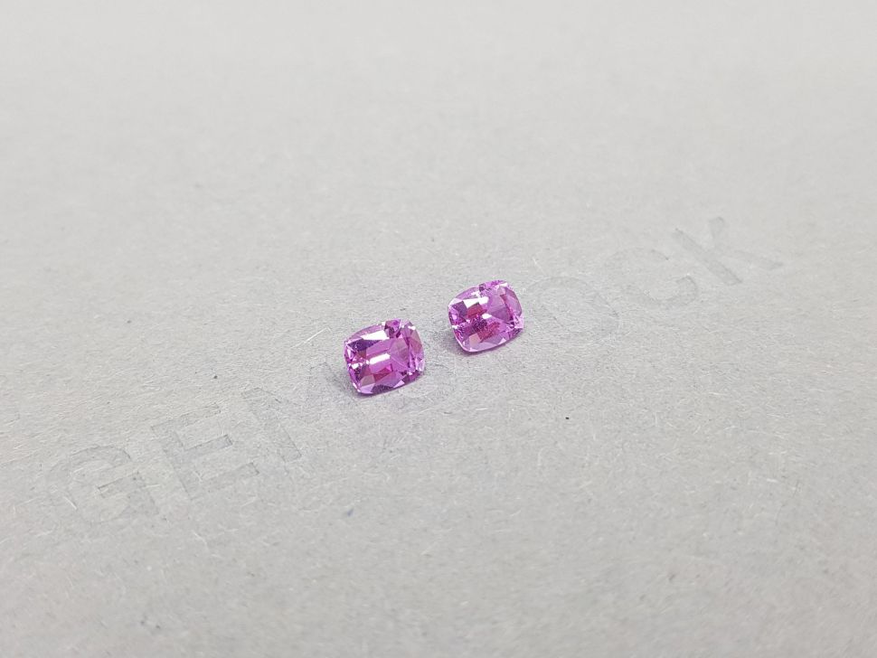 Pair of cushion cut pink sapphires 1.02 ct, Madagascar Image №2