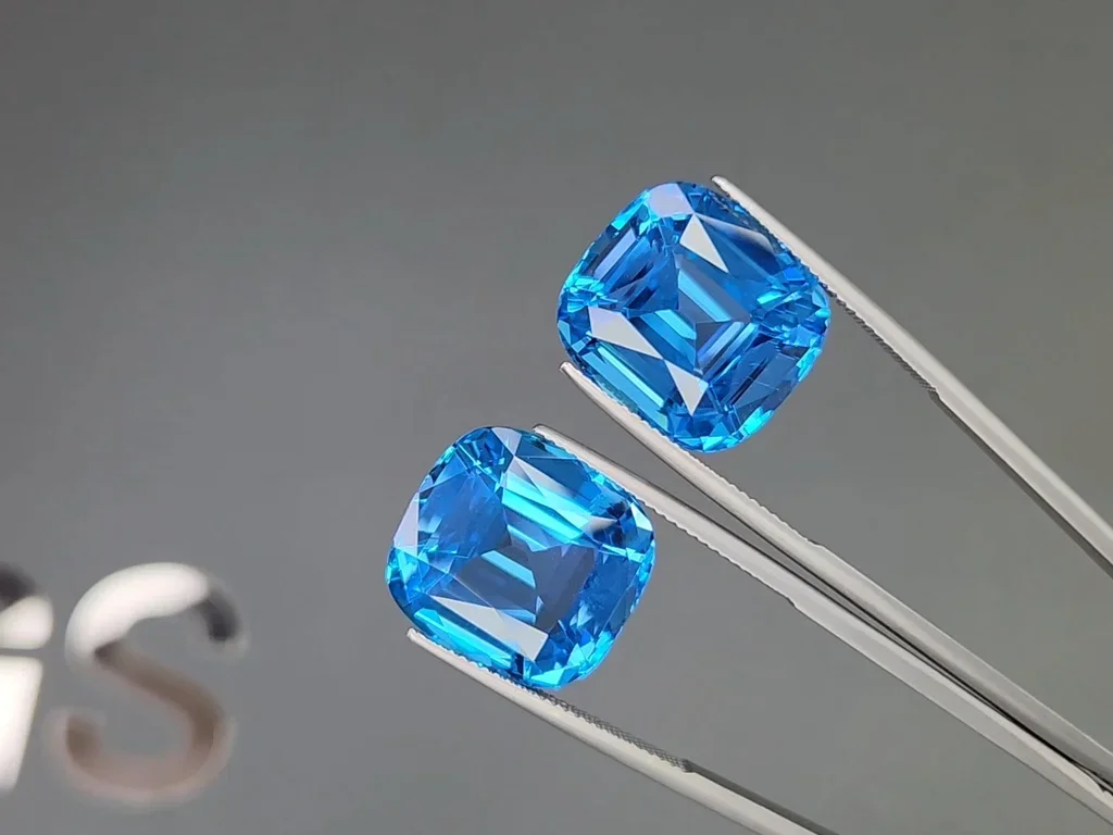 Conjunto de topacio azul brillante (azul suizo) talla cojín 66,96 quilates, Brasil  Image №4