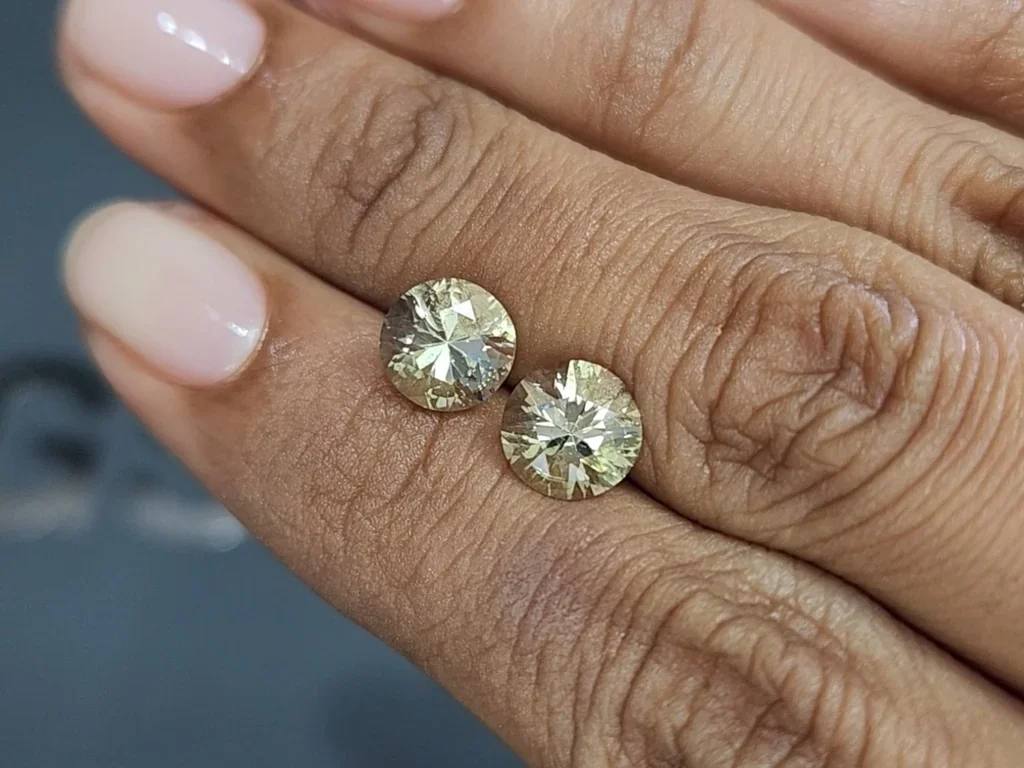 Par de berilos amarillos de talla redonda de 3,45 ct, Nigeria Image №2
