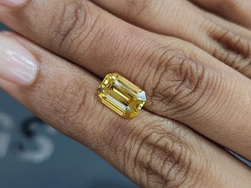 Zafiro amarillo de talla octogonal de 4,50 carats, Sri Lanka Image №2