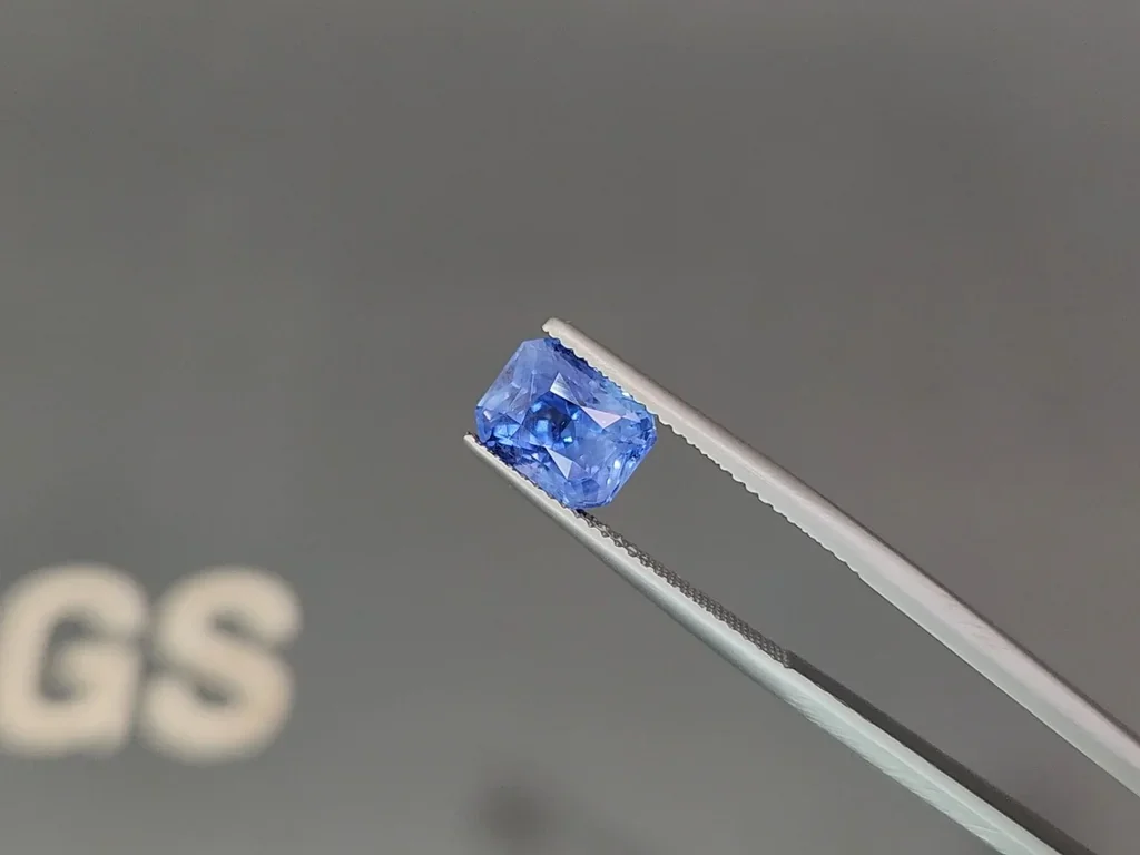 Zafiro azul intenso de talla octagonal sin calentar, 3,52 quilates, Sri Lanka Image №3