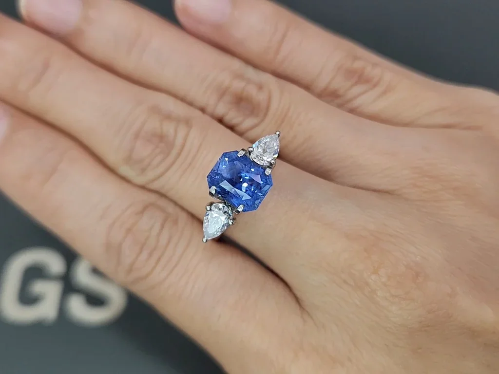 Zafiro azul intenso de talla octagonal sin calentar, 3,52 quilates, Sri Lanka Image №5
