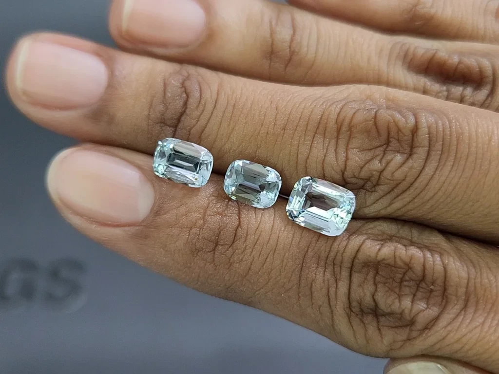 Ensemble aigues-marines taille coussin, 3,87 carats, Madagascar Image №2