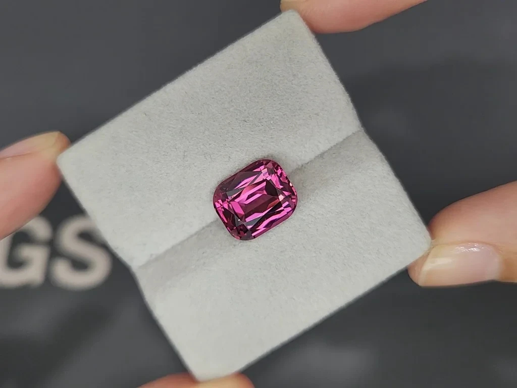 Rhodolith-granat kissenförmiger, leuchtend rosa 6,53 karat,Tansania Image №4