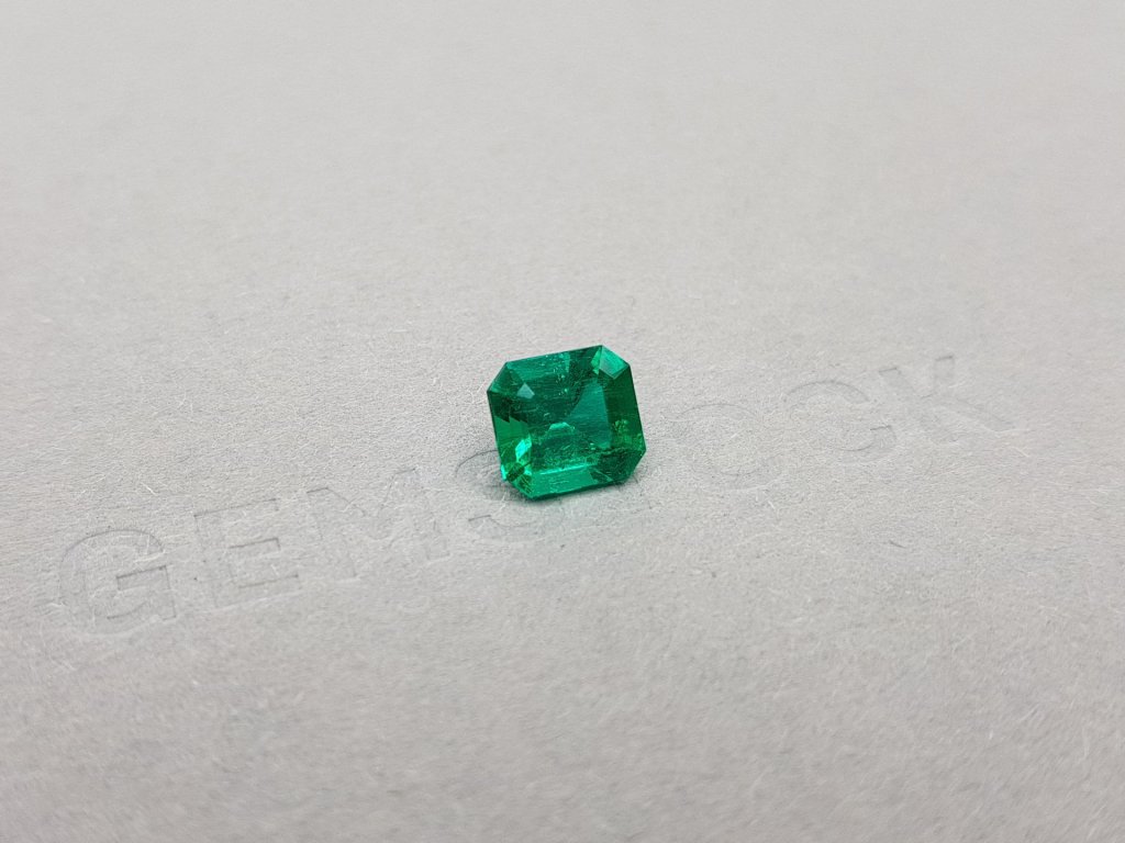 Intense "Muzo Green" Emerald octagon cut 1.59 ct Image №2
