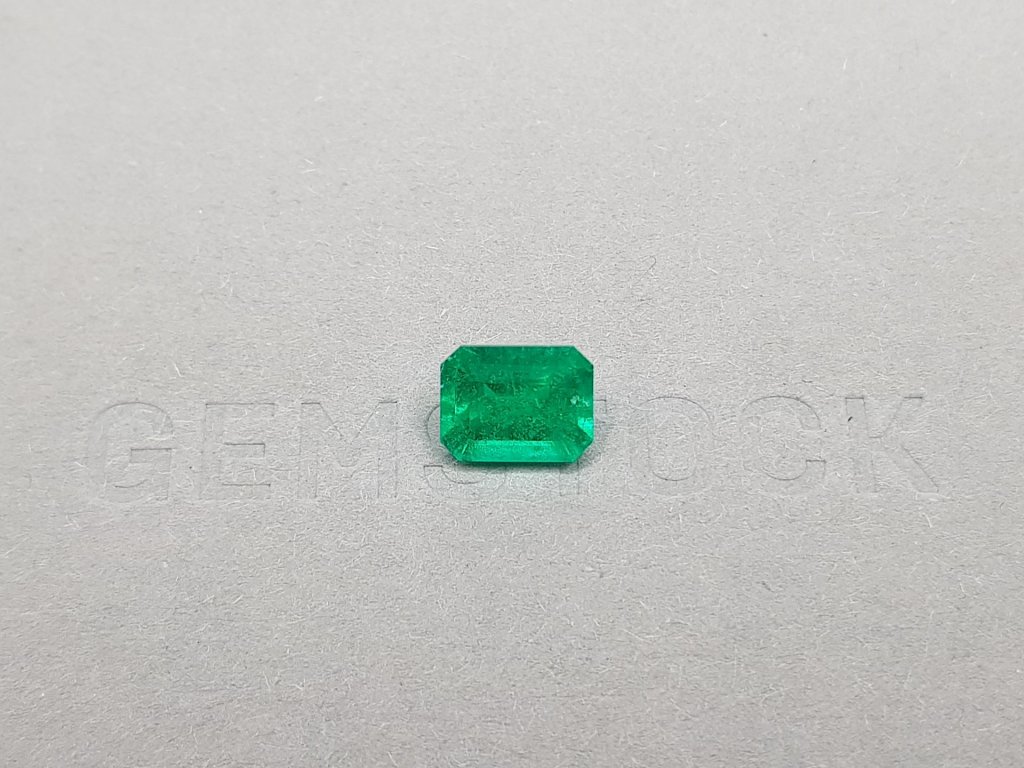 Colombian emerald Vivid Green 1.95 ct octagon cut Image №1