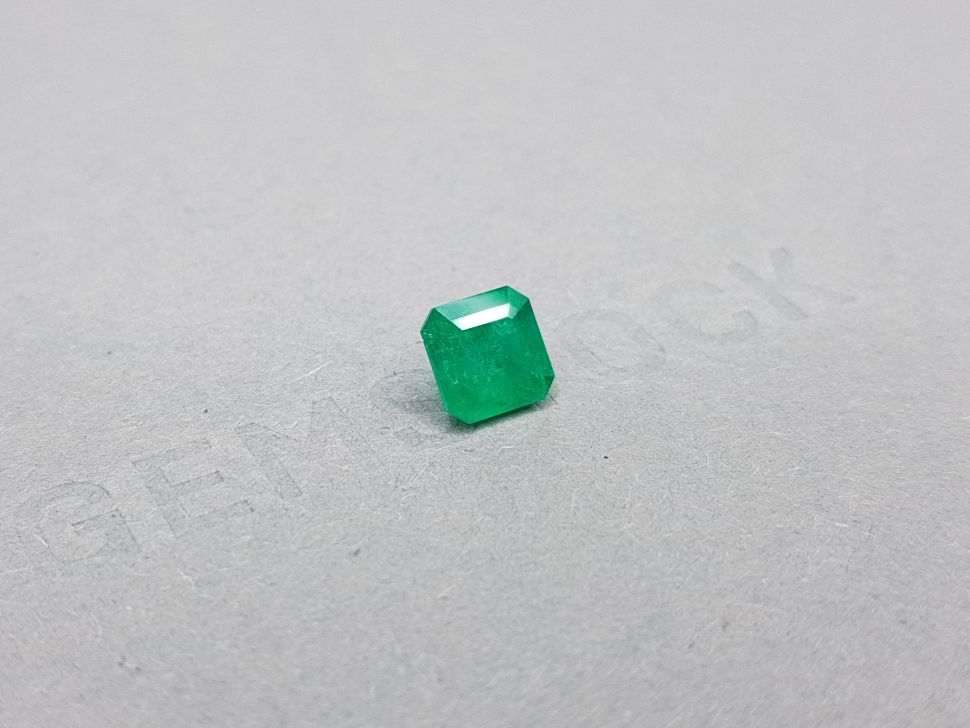 Intense Colombian emerald 1.19 ct Image №2
